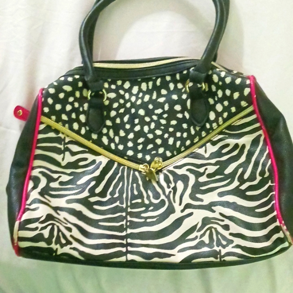 Purse Betsey johnson